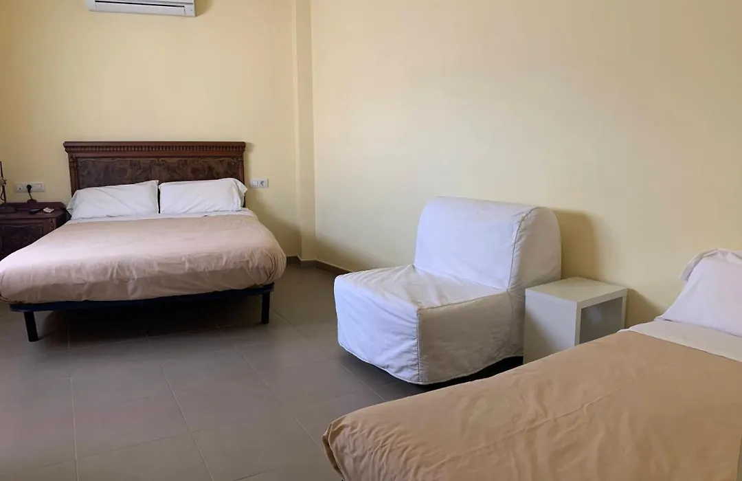 Hostal La Placeta-1